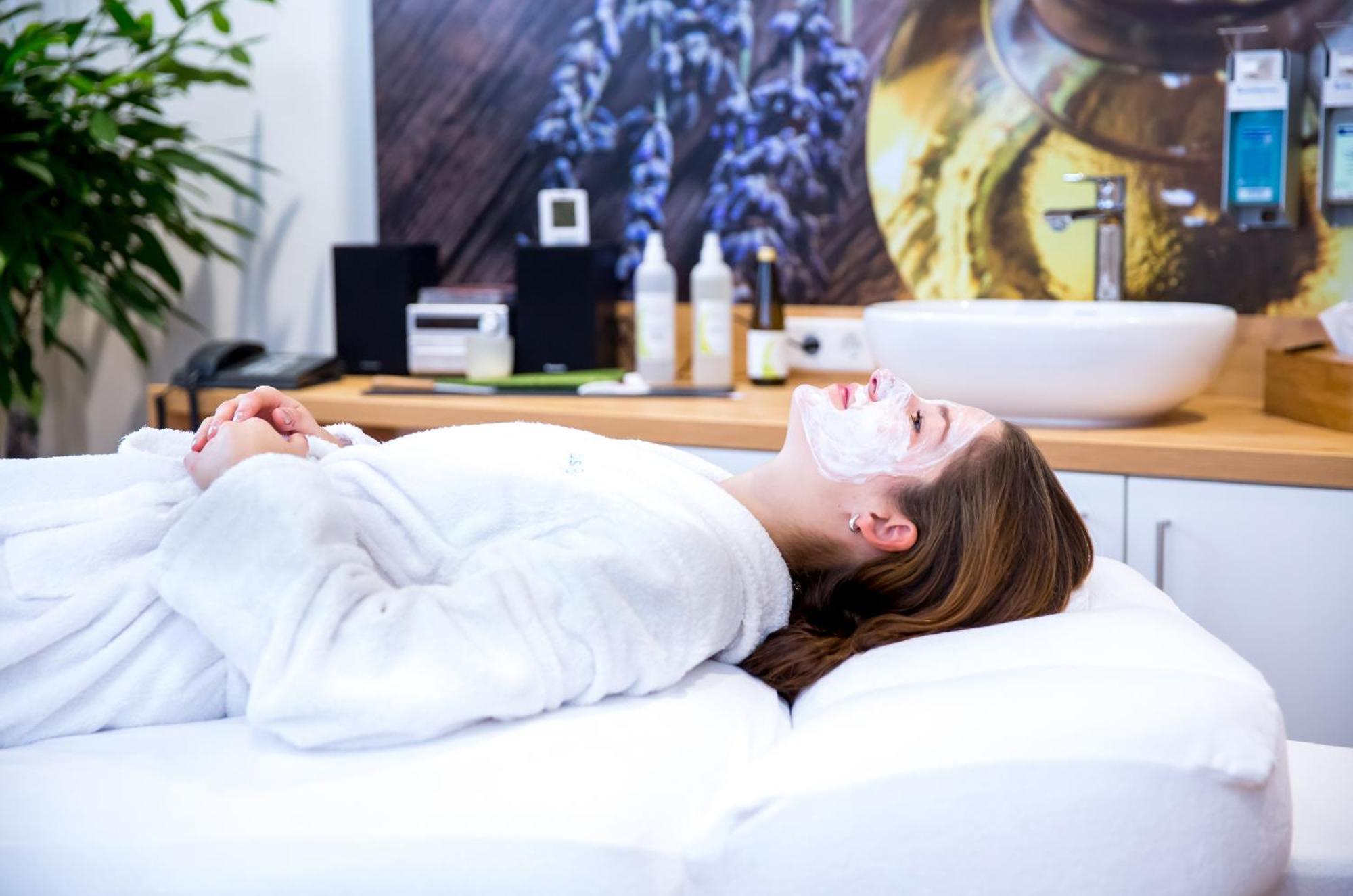 ויינגרטן Plus Punkt Private Spa מראה חיצוני תמונה
